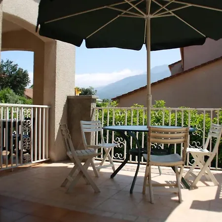 Chez Lolene Joli Aux Pieds Des Montagnes *