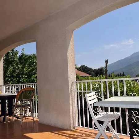 Chez Lolene Joli Aux Pieds Des Montagnes Apartment